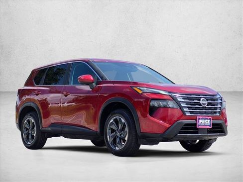 Used 2025 Nissan Rogue SV AWD/4WD image 3