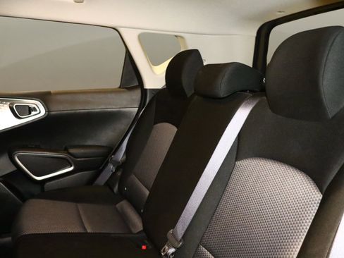 Used 2024 Kia Soul LX w/ Option Group 015 image 16