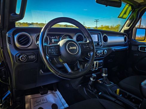 Certified 2021 Jeep Wrangler Willys image 12