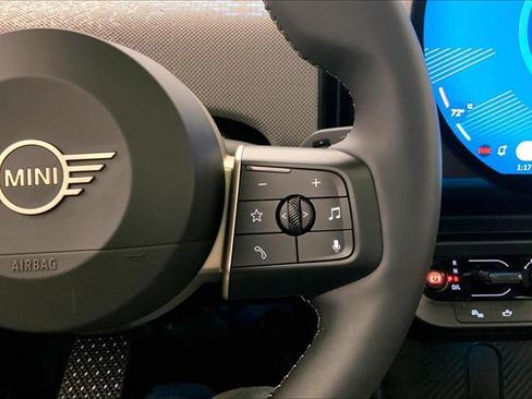 Certified 2025 MINI Cooper S image 19