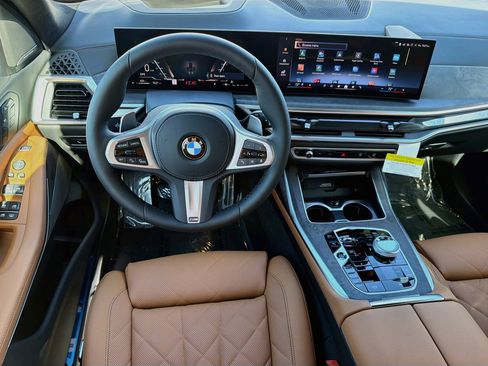 New 2027 BMW X7 xDrive40i w/ Executive Package AWD/4WD image 18