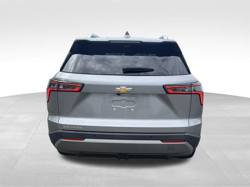 Used 2025 Chevrolet Equinox LT w/ Convenience Package II FWD image 6