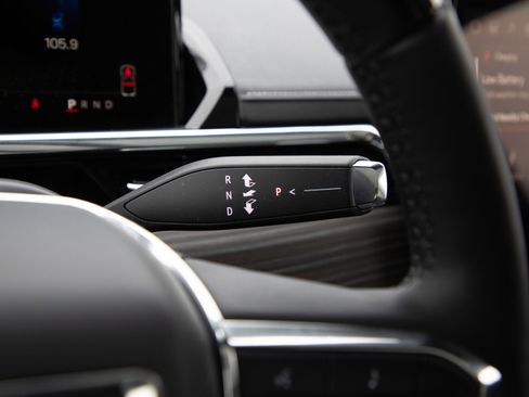 Used 2024 GMC Sierra EV Denali AWD/4WD image 22