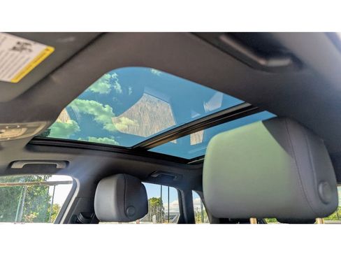 Used 2025 Audi Q3 2.0T Premium image 17