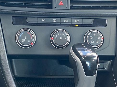 Certified 2023 Volkswagen Jetta Sport image 10