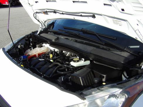 Used 2020 Ford Transit Connect XL image 45