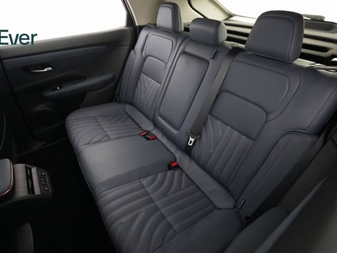 Used 2023 Nissan Ariya PLATINUM+ e-4ORCE image 10