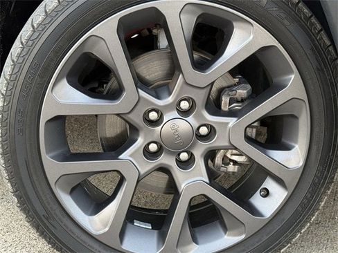 Used 2021 Jeep Compass 80th Special Edition image 9