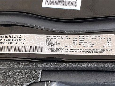 Used 2023 Jeep Grand Cherokee Limited image 37