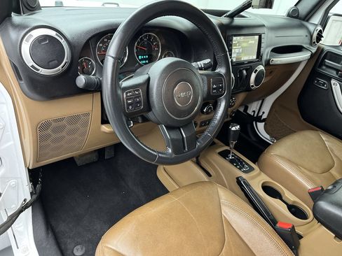 Used 2014 Jeep Wrangler Sahara w/ Dual Top Group AWD/4WD image 4