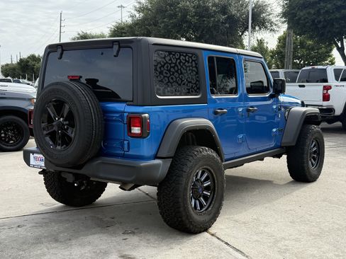 Used 2022 Jeep Wrangler Unlimited Sport AWD/4WD image 5