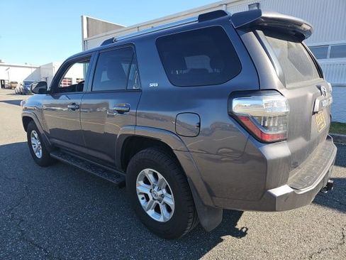 Used 2020 Toyota 4Runner SR5 Premium w/ Moonroof Package image 5