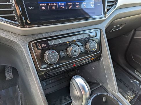 Used 2023 Volkswagen Atlas Cross Sport SE image 23