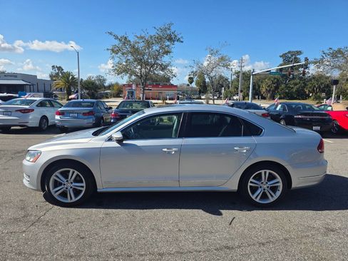 Used 2012 Volkswagen Passat 3.6 SEL Premium image 7