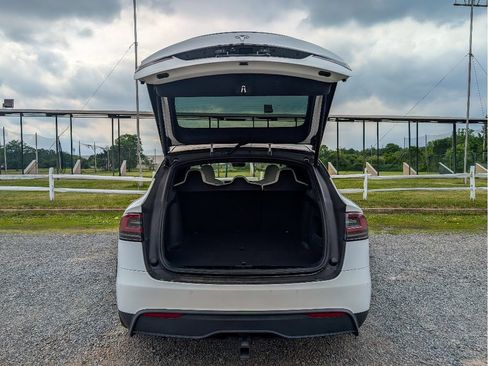 Used 2022 Tesla Model X AWD/4WD image 8