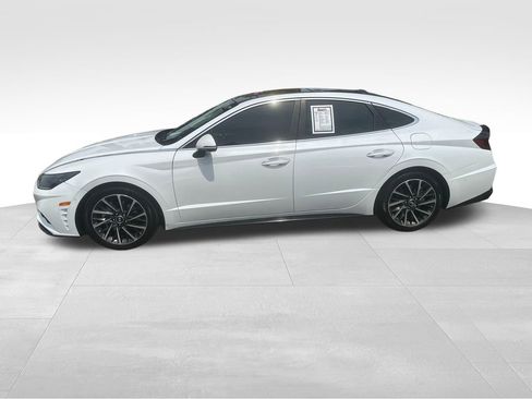 Used 2021 Hyundai Sonata Limited w/ Preferred Accessory Package FWD image 5