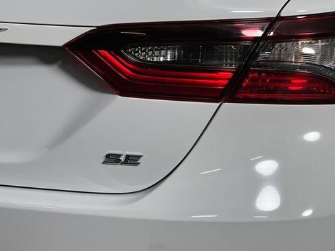 Used 2024 Toyota Camry SE image 39
