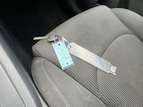 Used 2020 Kia Forte LXS image 29