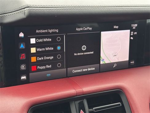 Used 2023 Porsche Taycan image 27