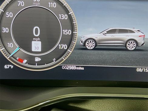 Used 2025 Jaguar F-PACE R-Dynamic S image 12