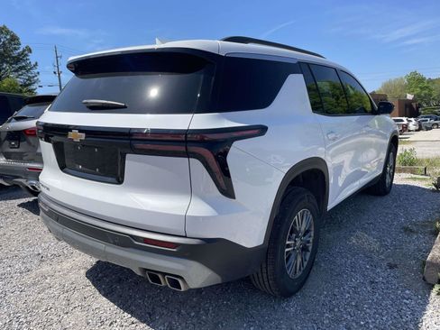 Used 2025 Chevrolet Traverse LT w/ LPO, Floor Liner Package image 9