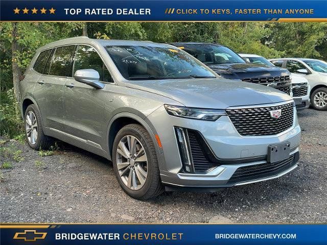 Used 2024 Cadillac XT6 Premium Luxury w/ Technology Package AWD/4WD image 1