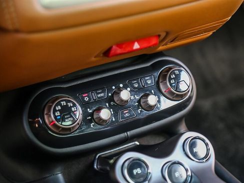 Used 2010 Ferrari California RWD image 37