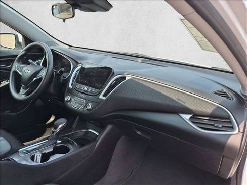 Used 2024 Chevrolet Malibu LT FWD image 21