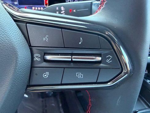 Used 2024 Chevrolet Equinox EV RS FWD image 16