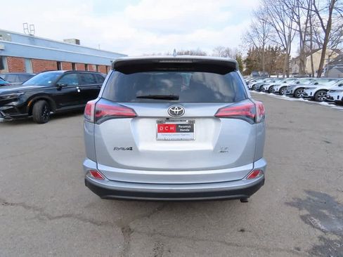 Used 2018 Toyota RAV4 LE image 5