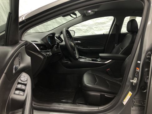 Used 2017 Chevrolet Volt Premier w/ Driver Confidence II Package image 11