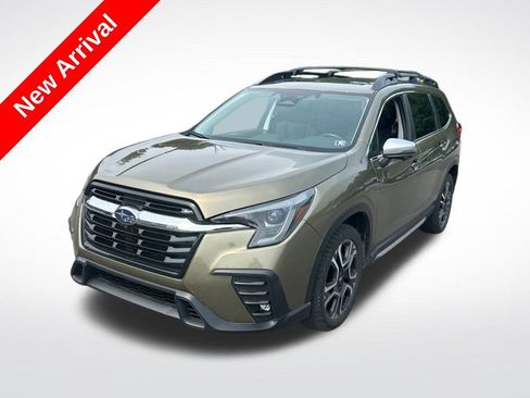 Used 2023 Subaru Ascent Limited w/ Technology Package AWD/4WD image 1