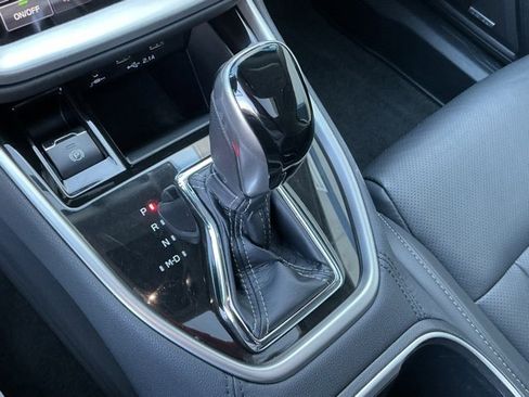 Used 2021 Subaru Outback Limited image 21