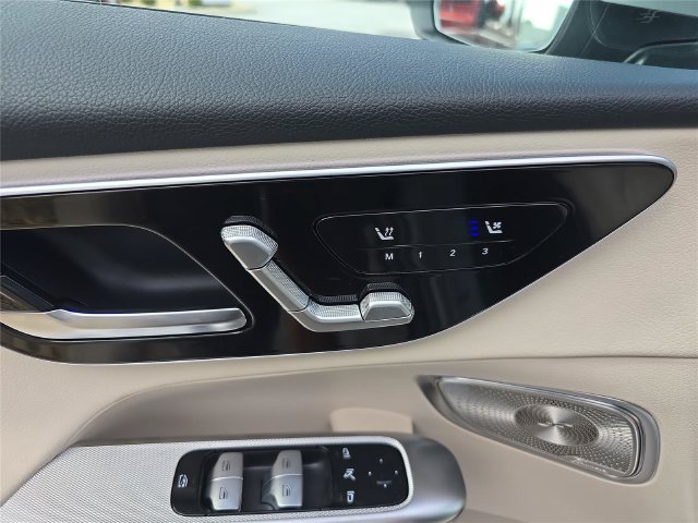 New 2026 Mercedes-Benz GLC 300 4MATIC image 18