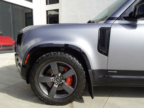 Used 2023 Land Rover Defender 110 X image 9