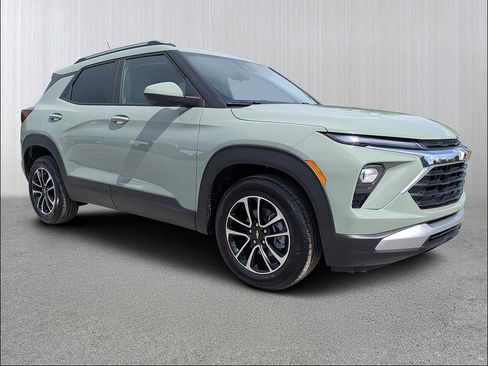 New 2026 Chevrolet TrailBlazer LT w/ Driver Confidence Package FWD image 1