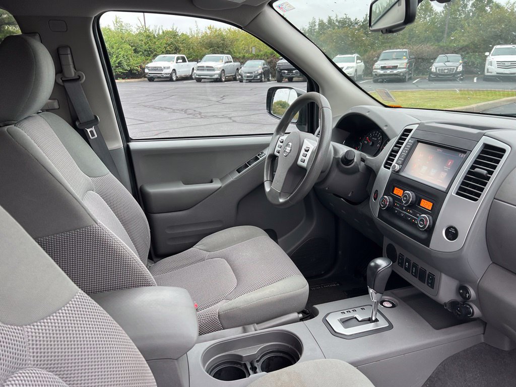 Used 2020 Nissan Frontier SV w/ Midnight Edition Floor Mats RWD image 9