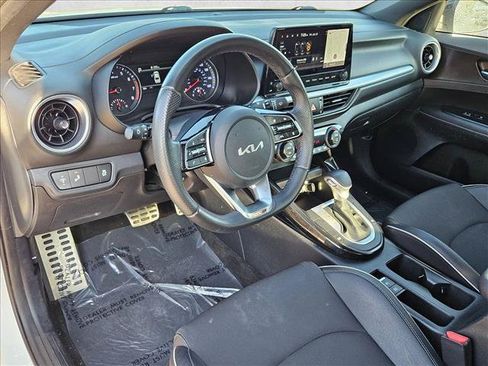 Used 2022 Kia Forte GT-Line w/ GT-Line Technology Package FWD image 10