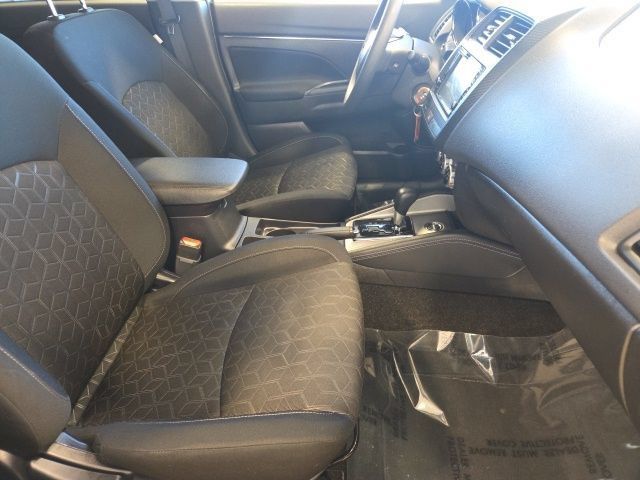 Used 2025 Mitsubishi Outlander Sport ES AWD/4WD image 19