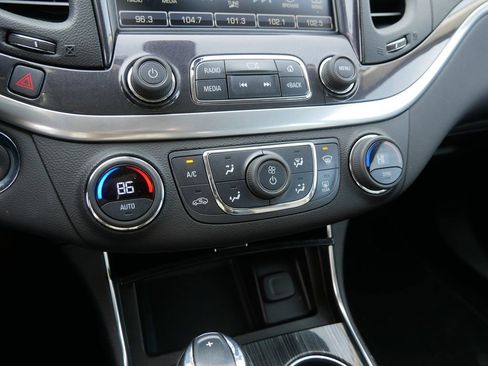 Used 2020 Chevrolet Impala LT w/ LT Convenience Package image 24