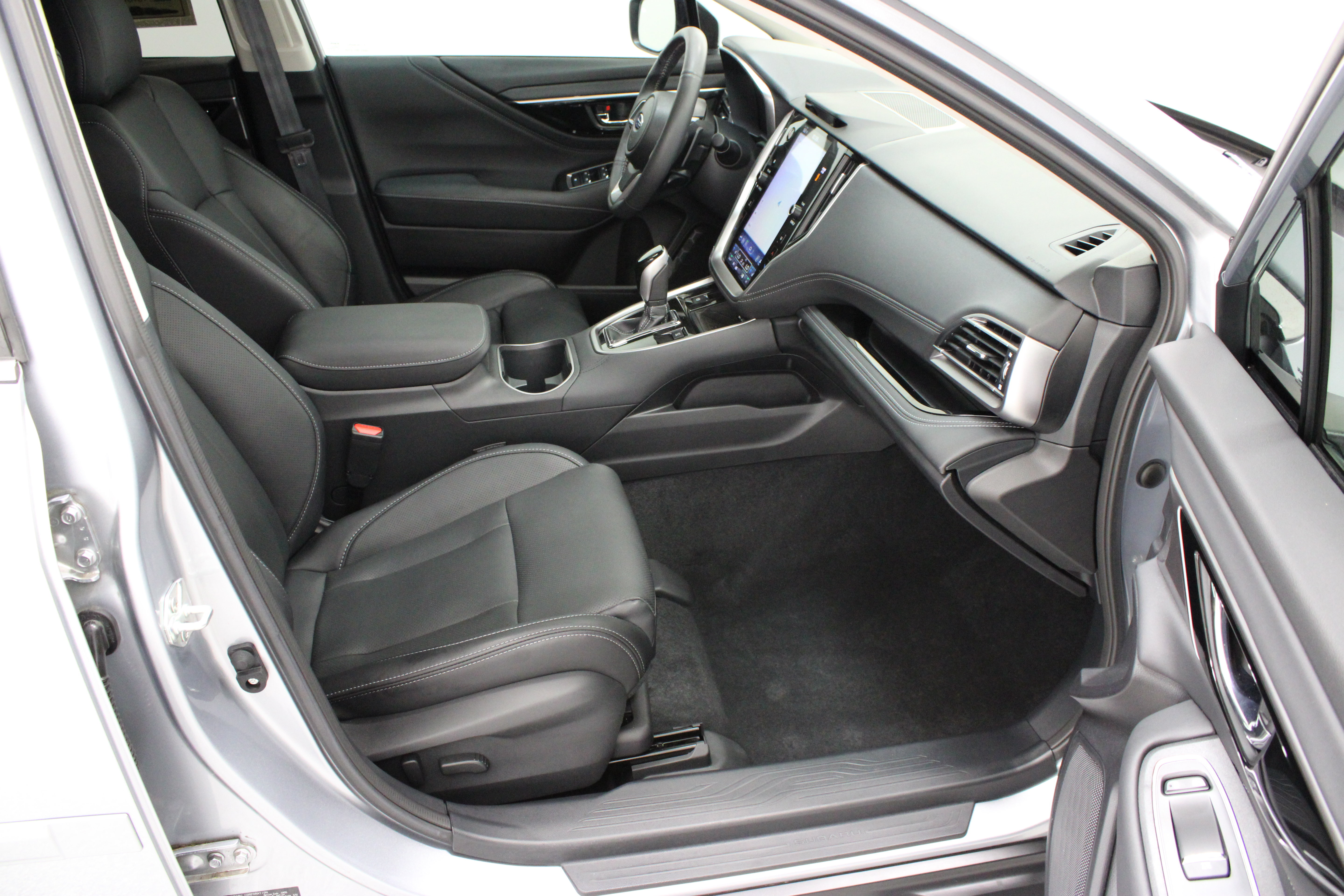Used 2025 Subaru Outback Touring XT AWD/4WD image 41
