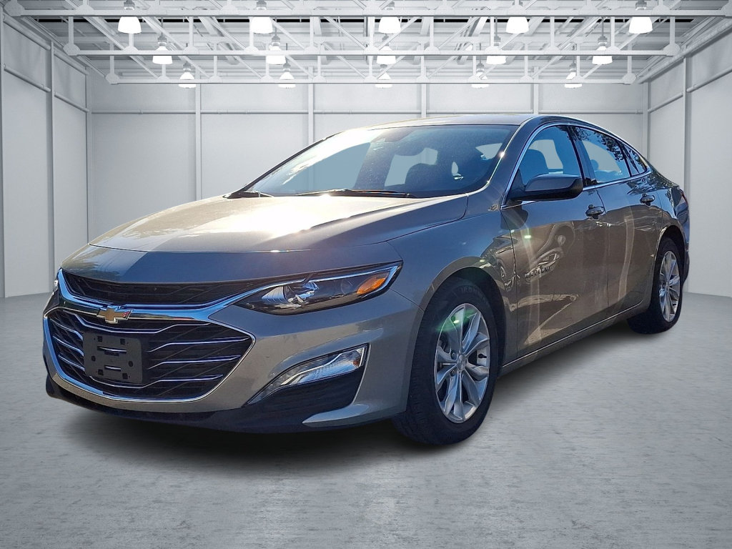 Used 2025 Chevrolet Malibu LT FWD image 3