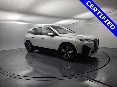 Certified 2023 BMW iX xDrive50 w/ Premium Package image 2
