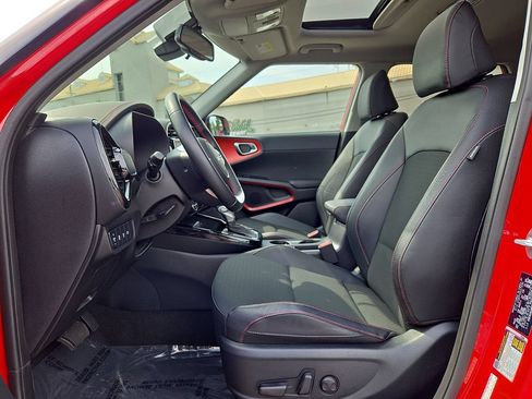 Certified 2023 Kia Soul GT-Line w/ GT-Line Technology Package FWD image 14