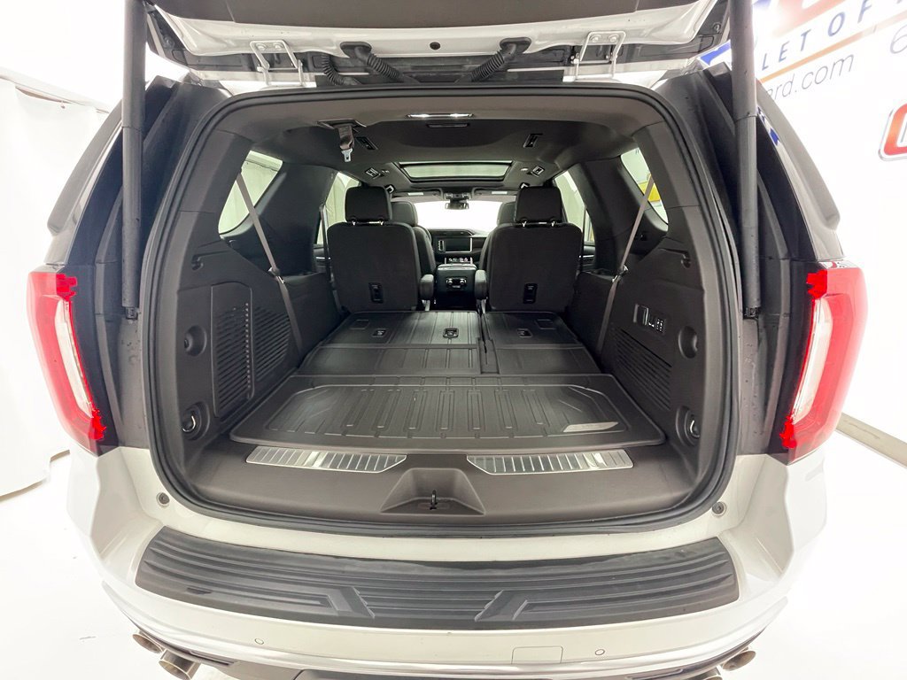 Used 2024 GMC Yukon Denali AWD/4WD image 6