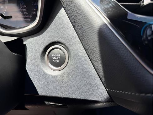 Used 2021 Toyota Corolla SE w/ Special Edition FWD image 38