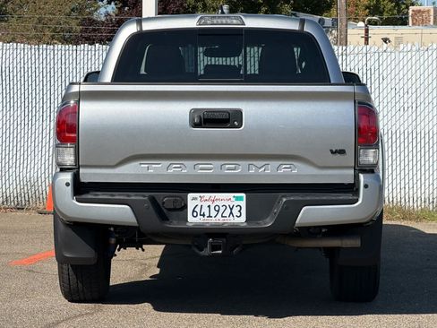 Certified 2023 Toyota Tacoma TRD Sport w/ TRD Premium Sport Package AWD/4WD image 4