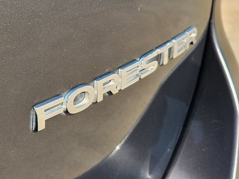 Used 2020 Subaru Forester Premium AWD/4WD image 10