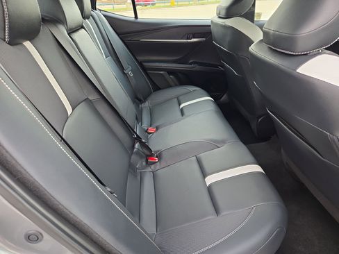 Used 2025 Toyota Camry SE w/ Convenience Package image 30