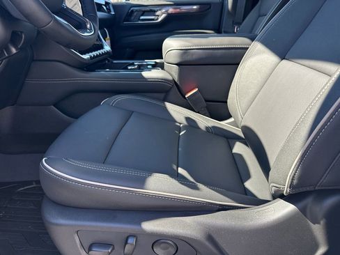 New 2026 GMC Yukon XL Elevation w/ Elevation Premium Package image 10